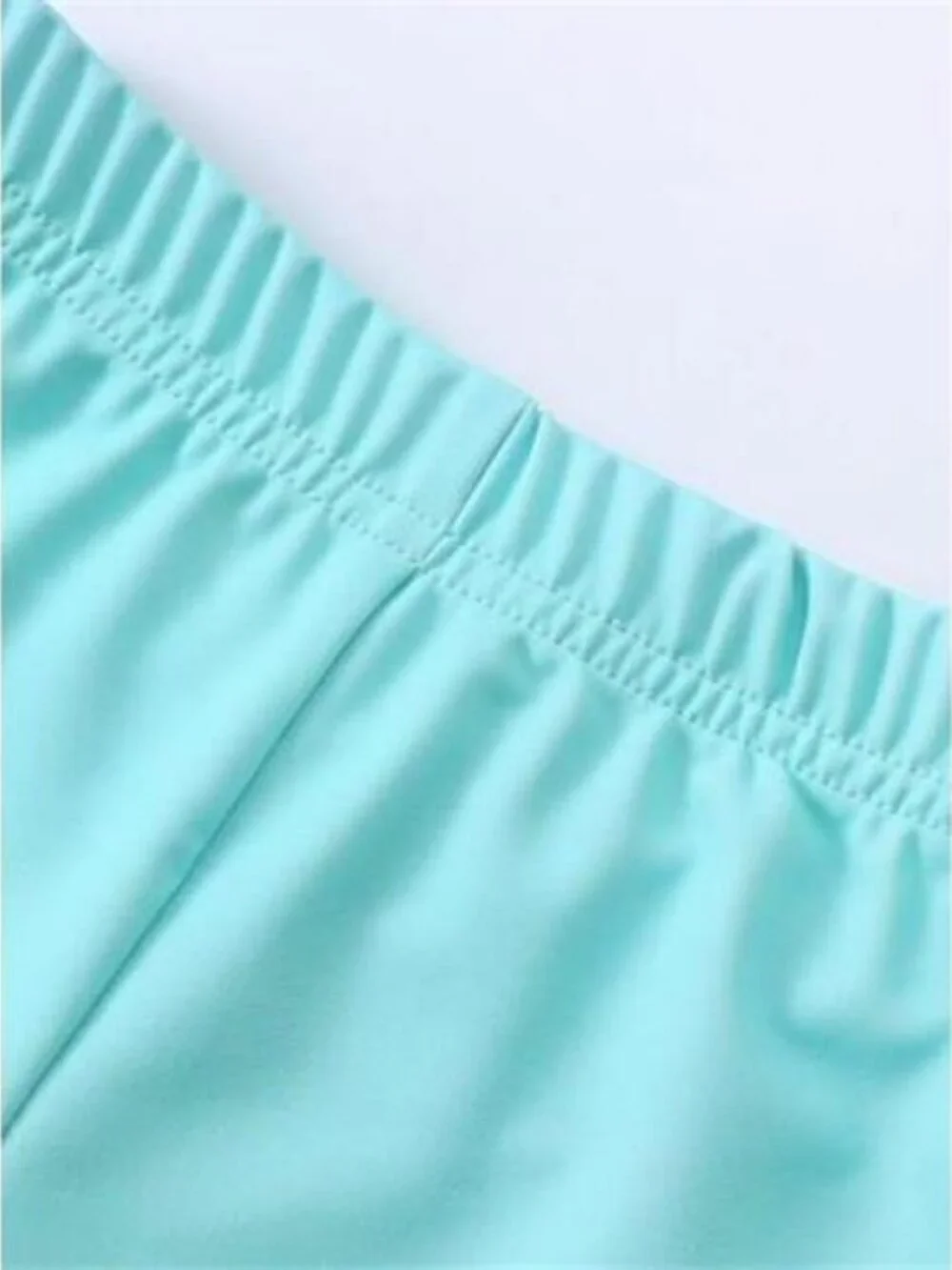 A Classy Chic Boutique *features bow
